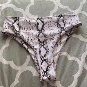 snake skin bikini bottoms (med-high waist)